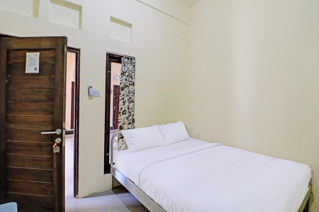 Oyo 91864 Holistic Stay Jimbaran Jimbaran (Bali) Exterior photo